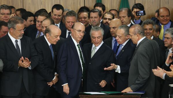 Michel Temer durante cerimônia de posse aos novos ministros de seu governo, no Palácio do Planalto - Sputnik Brasil