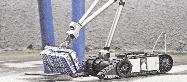 Robô antimbomba - Sputnik Brasil