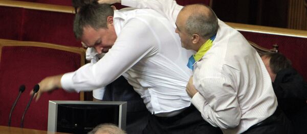 Briga na Suprema Rada da Ucrânia - Sputnik Brasil