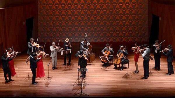 Orquestra Johann Sebastian Rio e o violinista Domenico Nordio - Sputnik Brasil