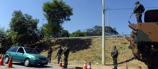 Beltrame pede apoio do Exército para policiamento de vias expressas durante Jogos Rio 2016 - Sputnik Brasil