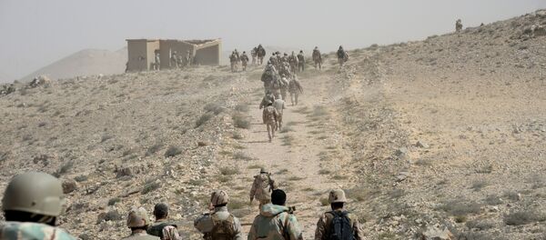 Membros do destacamento sírio Falcões do Deserto perto de Palmira, Síria, abril de 2016 - Sputnik Brasil