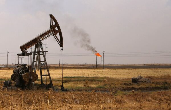 EUA 'praticam banditismo' ao controlar campos petrolíferos na Síria, diz Defesa da Rússia EUA 'praticam banditismo' ao controlar campos petrolíferos na Síria, diz Defesa da Rússia - Sputnik Brasil