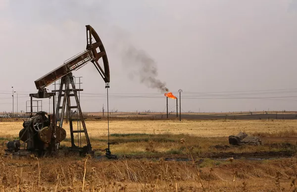 EUA 'praticam banditismo' ao controlar campos petrolíferos na Síria, diz Defesa da Rússia EUA 'praticam banditismo' ao controlar campos petrolíferos na Síria, diz Defesa da Rússia - Sputnik Brasil