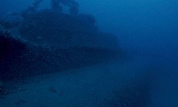 Submarino inglês debaixo da água - Sputnik Brasil