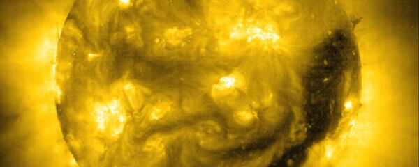 Buraco coronal no Sol - Sputnik Brasil