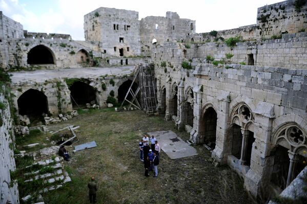 Castelo das Cruzadas está sendo reconstruído na Síria - Sputnik Brasil