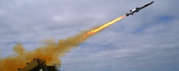Míssil de Ataque Marítimo é lançado a partir do navio militar norte-americano USS Coronado (LCS-4), Califórnia, EUA, setembro de 2014 (foto de arquivo) - Sputnik Brasil