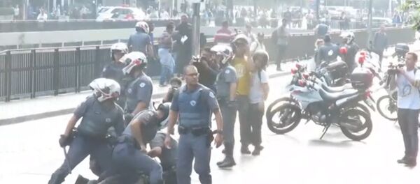 Violência policial durante protesto contra governo de Temer no Brasil - Sputnik Brasil