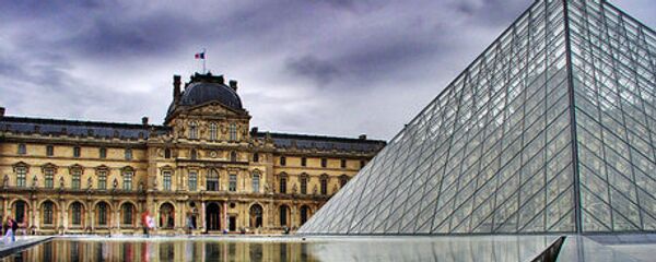 Dans les salles du Louvre sous le contrepoint russe Dans les salles du Louvre sous le contrepoint russe - Sputnik Brasil