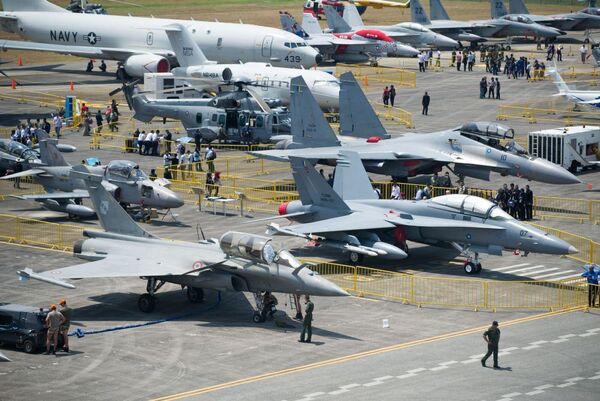 Exposição de equipamentos marítimos e espaciais LIMA-2015 na Malásia - Sputnik Brasil