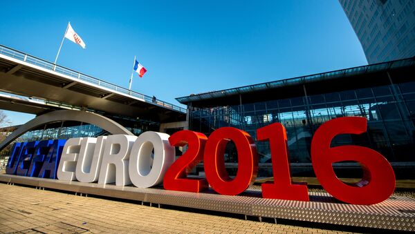 Lettres géantes Euro 2016 à Lille - Sputnik Brasil