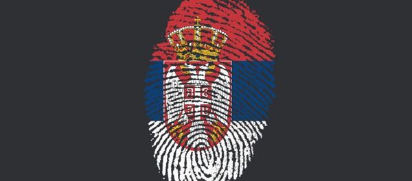 Ilustração com a bandeira da Sérvia - Sputnik Brasil