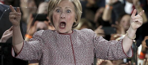 US Democratic presidential candidate Hillary Clinton reacts to the cheers of the crowd at her New York presidential primary night rally in the Manhattan borough of New York City, US, April 19, 2016. - Sputnik Brasil