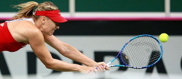 Em 2015, Maria Sharapova enfrentou a tcheca Petra Kvitova na Copa da Federação - Sputnik Brasil