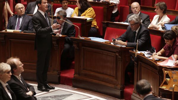 O primeiro-ministro francês Manuel Valls na Assembleia Nacional da França - Sputnik Brasil