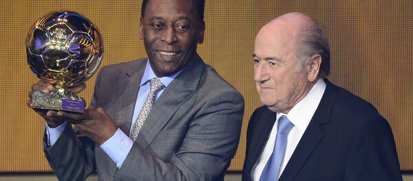 Pelé e Joseph Blatter - Sputnik Brasil