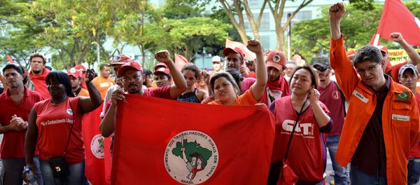 Integrantes do Movimentos dos Trabalhadores Rurais Sem Terra Integrantes do Movimentos dos Trabalhadores Rurais Sem Terra - Sputnik Brasil