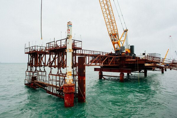 Construção da Ponte de Kerch na Criméia  - Sputnik Brasil
