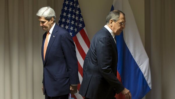 Secretário de Estado norte-americano, John Kerry, e o Ministro das Relações Exteriores russo, Sergei Lavrov - Sputnik Brasil