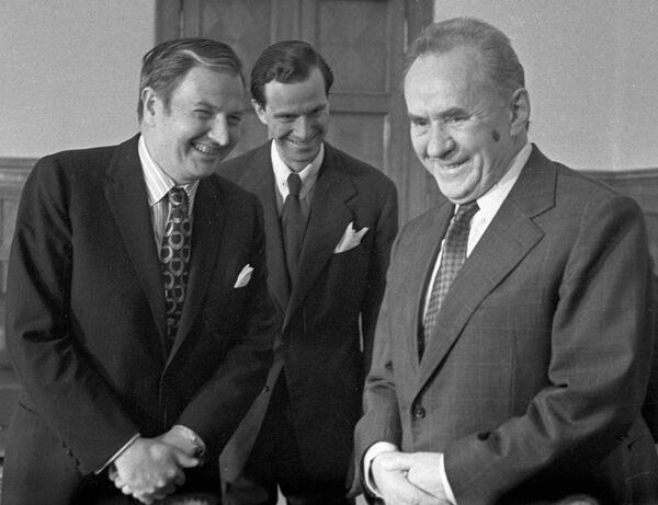 David Rockefeller e Aleksei Kosygin - Sputnik Brasil