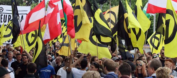 Enfrentamientos entre ultraderecha y antifascistas en Viena - Sputnik Brasil