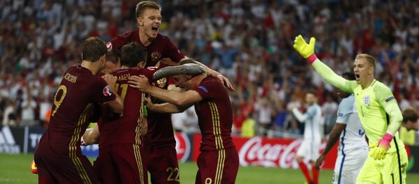 Vassili Berezutski empata para a Rússia contra a Inglaterra na Euro 2016 - Sputnik Brasil