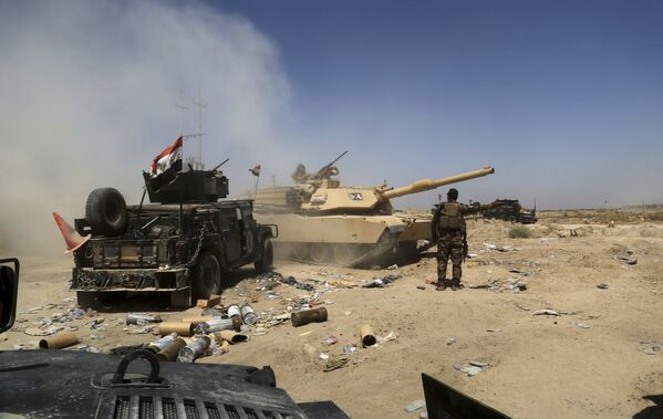 Forças governamentais do Iraque durante combates por Fallujah - Sputnik Brasil