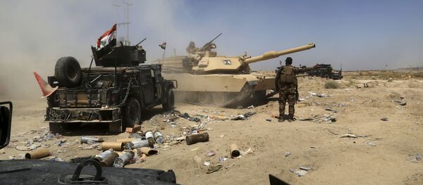 Forças armadas iraquianas se preparam para ofensiva em Falluja (Iraque) com o alvo de retomar a cidade dos terroristas do Daesh em 3 de junho, 2016 - Sputnik Brasil