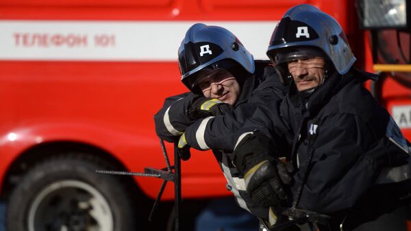 Bombeiros rusos - Sputnik Brasil