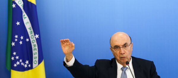 Meirelles fala sobre PEC que limita os gastos públicos Meirelles fala sobre PEC que limita os gastos públicos - Sputnik Brasil