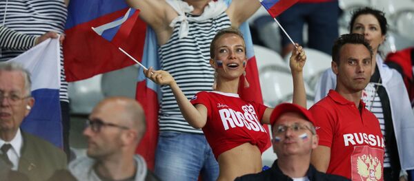 Torcedores russos no Euro 2016 - Sputnik Brasil