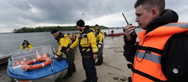 Russian EMERCOM rescue workers. File photo Russian EMERCOM rescue workers. File photo - Sputnik Brasil