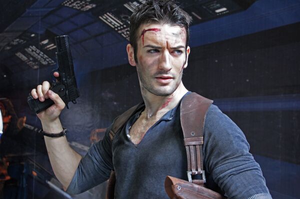 Leon Chiro faz de Nathan Drake - Sputnik Brasil