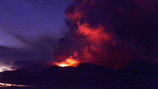 Erupção do Hekla em 2000 - Sputnik Brasil