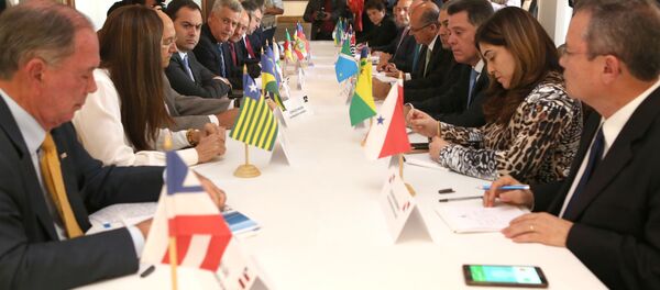 Reunião com governadores para tratar sobre a dívida dos Estados com a União, na residência oficial do governador do Distrito Federal - Sputnik Brasil