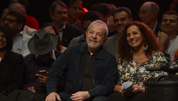 Ao lado de Lula, Jandira Feghali lança pré-candidatura à Prefeitura do Rio - Sputnik Brasil