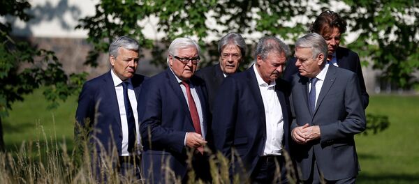 Ministros das Relações Exteriores dos países fundadores da UE durante uma reunião em Berlim - Sputnik Brasil