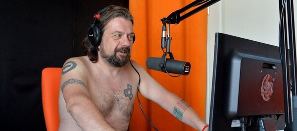 Um flashmob-nu na Bielorrússia - Sputnik Brasil