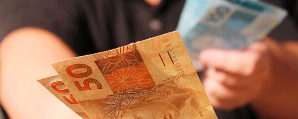 Cédula de real. - Sputnik Brasil