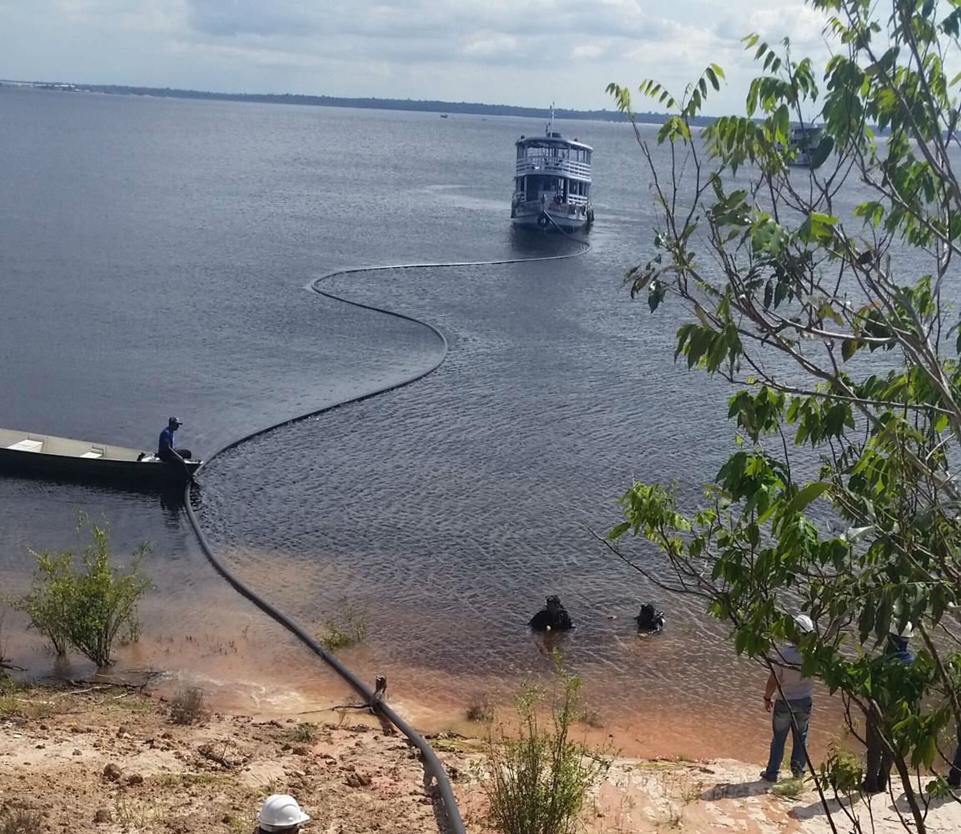 Cabos de fibra ótica pelos rios da Amazônia. - Sputnik Brasil, 1920, 14.01.2022