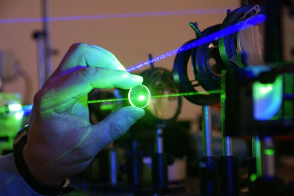 Cientistas criam laser de nova geração capaz de proteger a Terra de asteroides Cientistas criam laser de nova geração capaz de proteger a Terra de asteroides - Sputnik Brasil