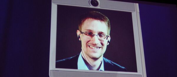 Snowbot de Edward Snowden - Sputnik Brasil