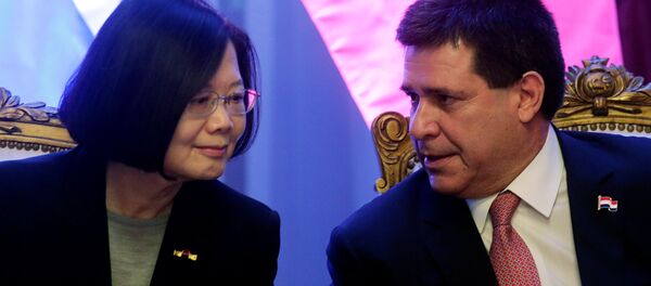 Presidente do Paraguai, Horacio Cartes, conversa com a presidenta de Taiwan, Tsai Ing-wen - Sputnik Brasil