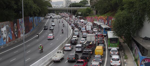 Trânsito complicado na Avenida 23 de maio, em São Paulo - Sputnik Brasil