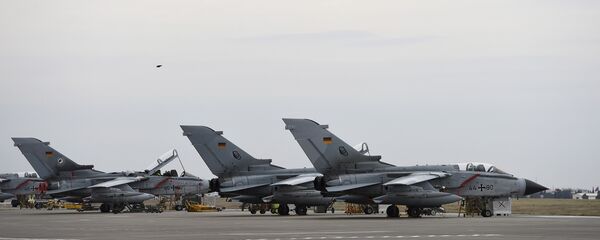 Caças alemães Tornado na base áerea de Incirlik, Turquia, janeiro de 2016 - Sputnik Brasil
