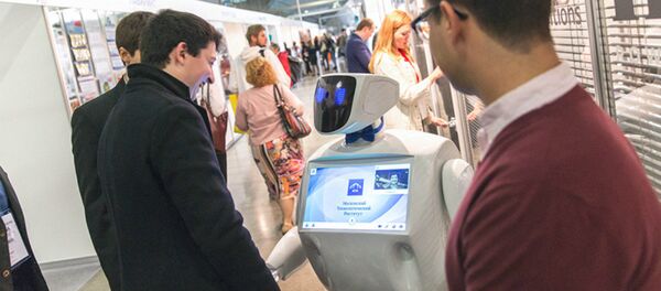 O novo robô-guia russo Alan Tim - Sputnik Brasil