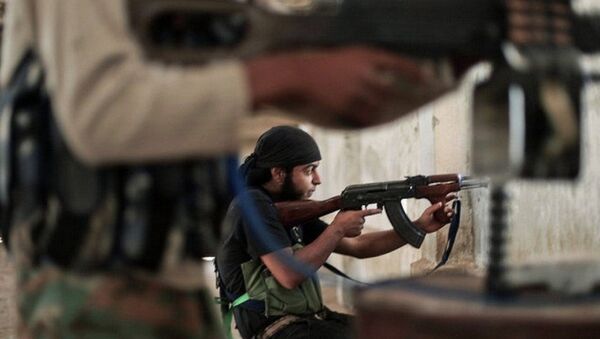 Militantes do Daesh durante uma operação na Síria - Sputnik Brasil