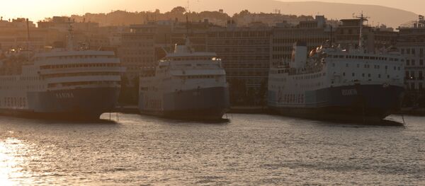 O porto de Piraeus, Grécia - Sputnik Brasil