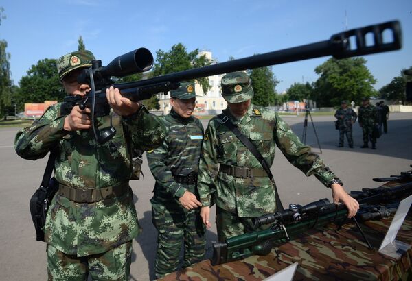 Inauguração dos exercícios táticos conjuntos das forças especiais da Guarda Nacional da Rússia e da Polícia Armada do Povo da China (PAP) “Cooperação-2016” - Sputnik Brasil